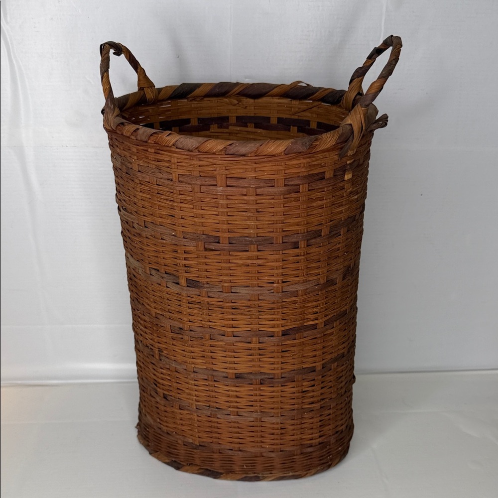 Source Unknown Rustic Brown Woven Basket 12x7 with Handles